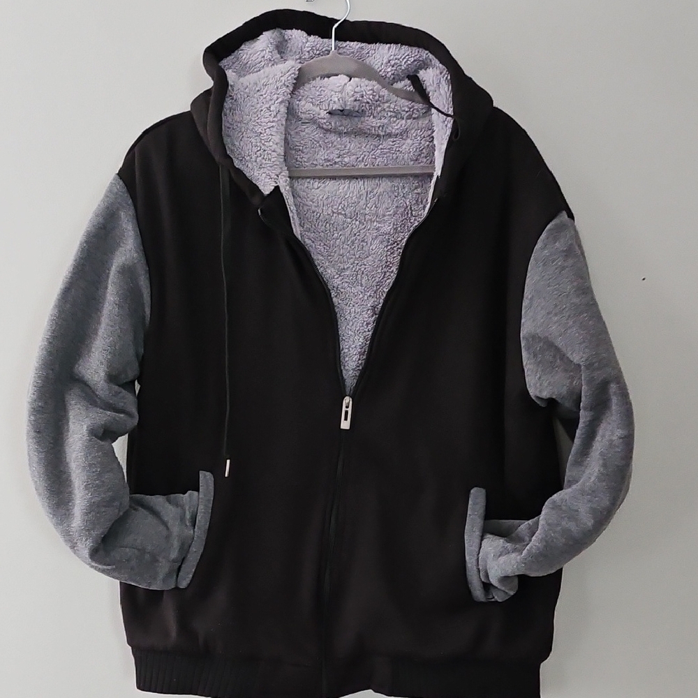 Men's Black and Gray Hooded Sweater